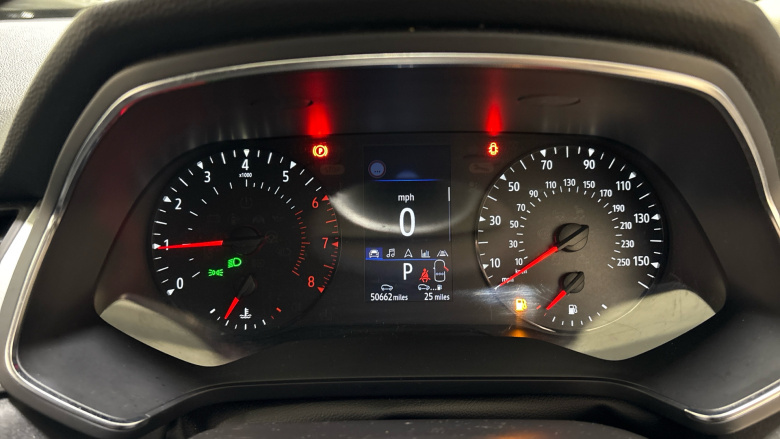 Renault Captur 1.3 TCE 140 Iconic 5dr EDC Petrol Hatchback